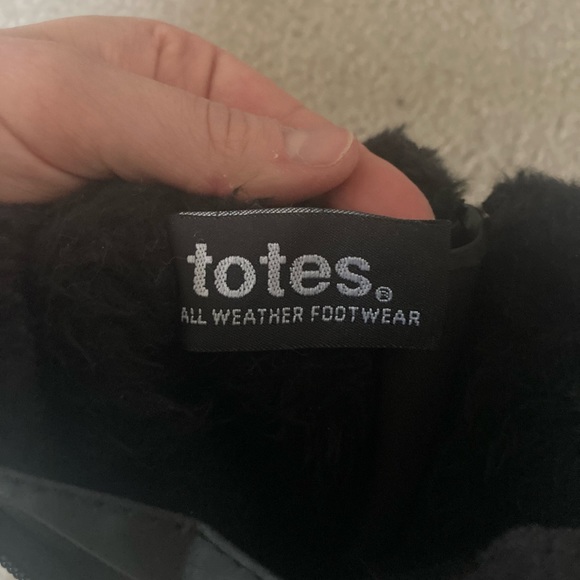 Black Totes Snow Boots Women’s Size 7 - Picture 8 of 8